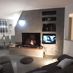 Serena Vila Assisi