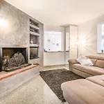 Serena Villa *